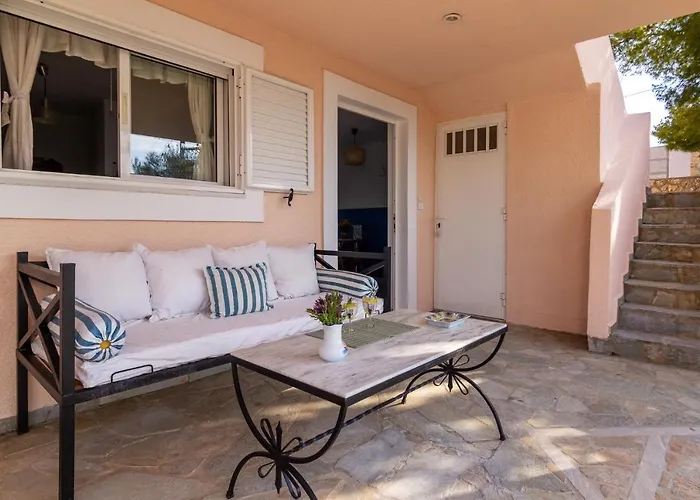 Maison With Near To The Διαμέρισμα *