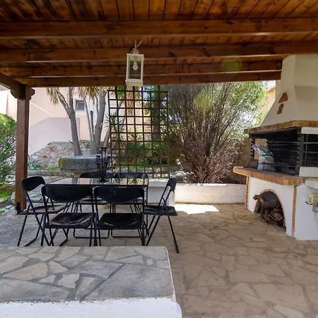 Maison With Near To The Apartment